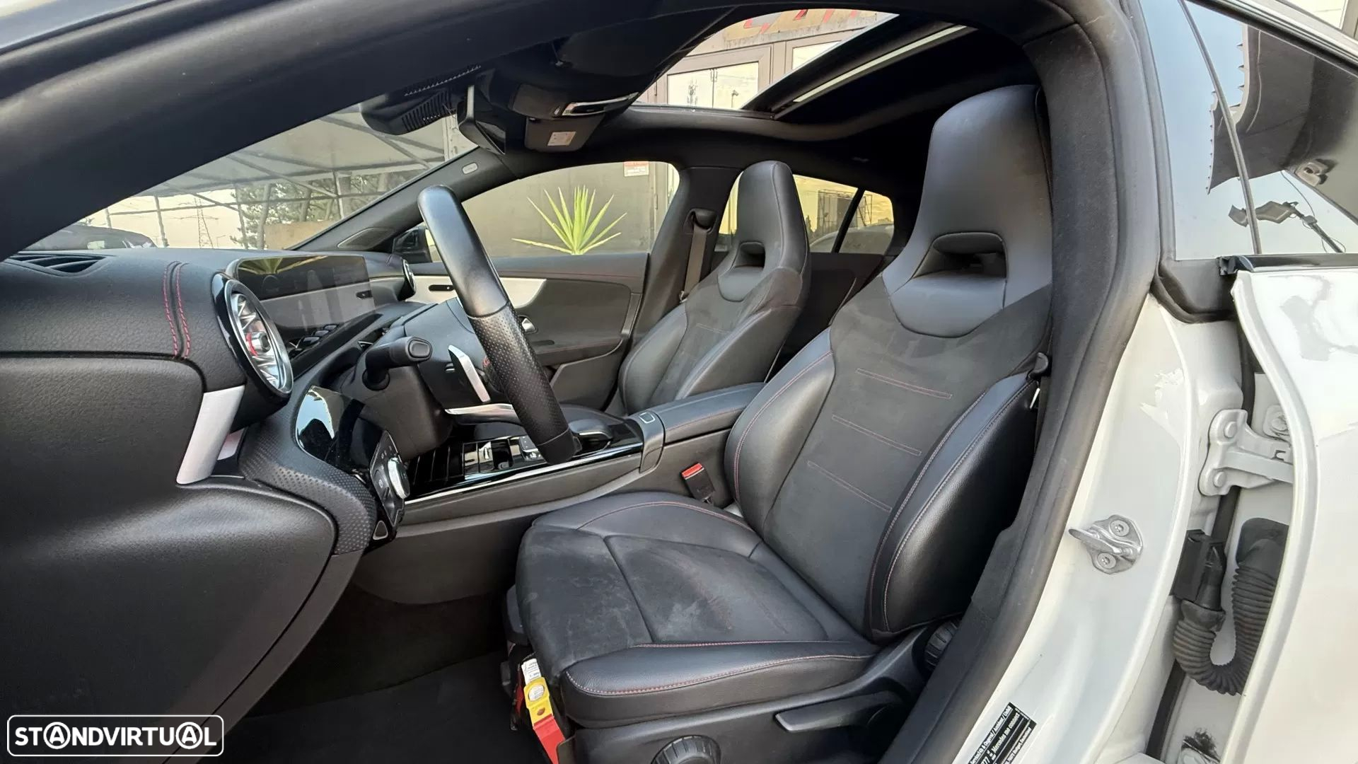 Mercedes-Benz CLA 200 d Shooting Brake AMG Line Aut. - 32