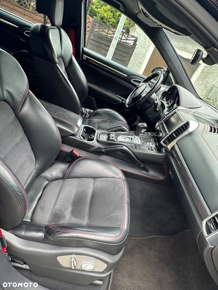 Porsche Cayenne - 17
