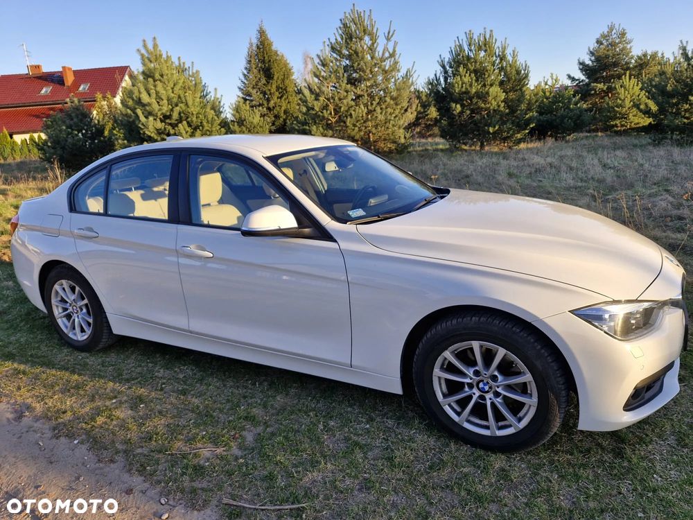 BMW Seria 3 318i - 6