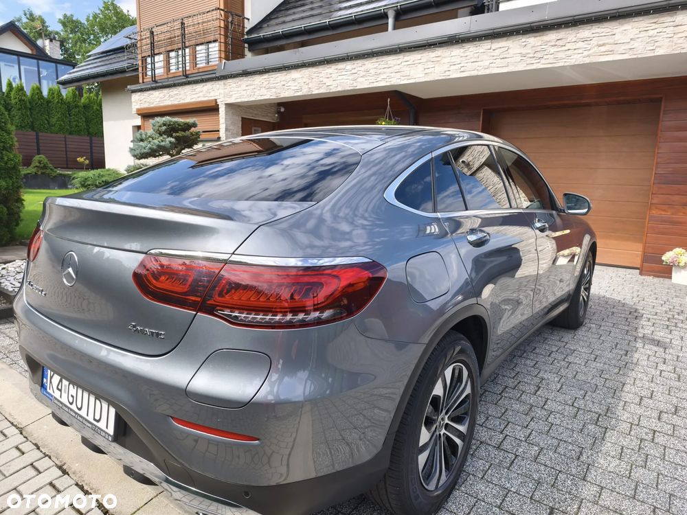 Mercedes-Benz GLC 300 e 4-Matic Business Edition - 12