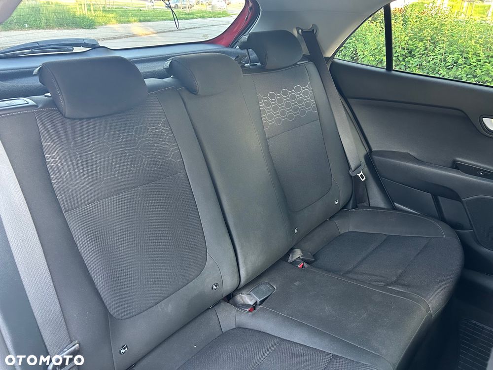 Kia Rio 1.0 T-GDI L DCT - 17