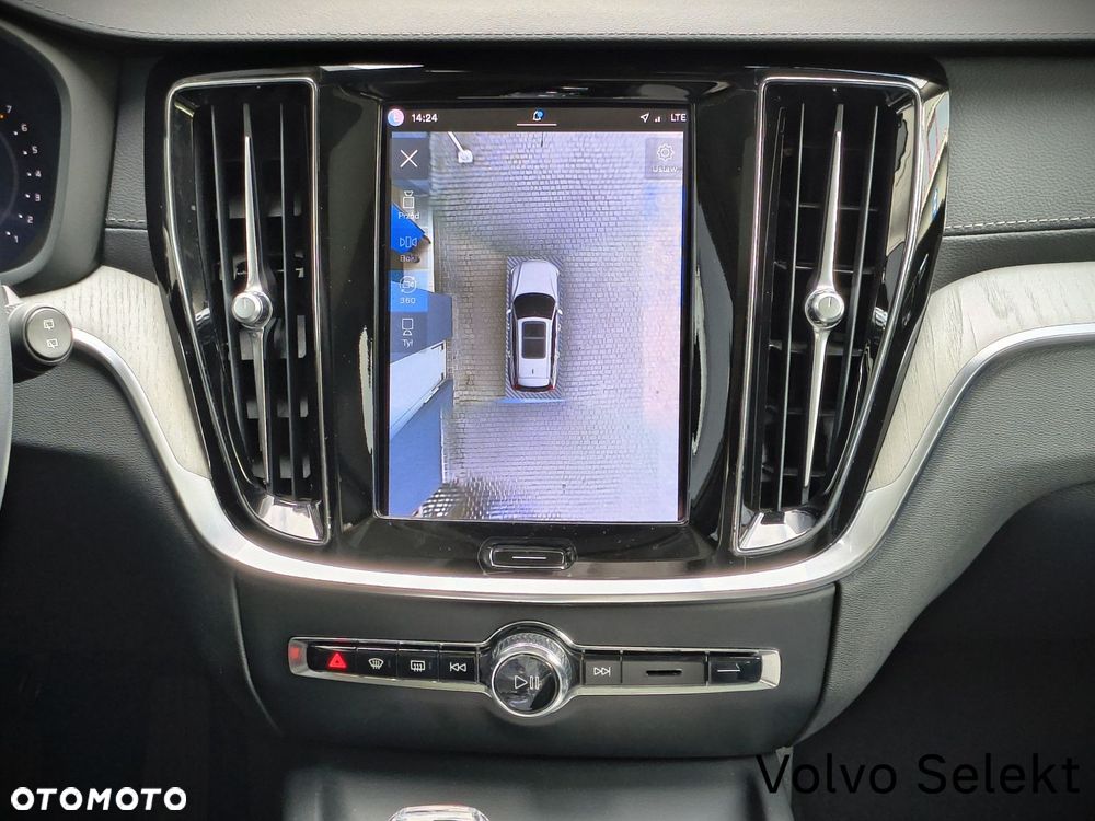 Volvo V60 Cross Country - 22