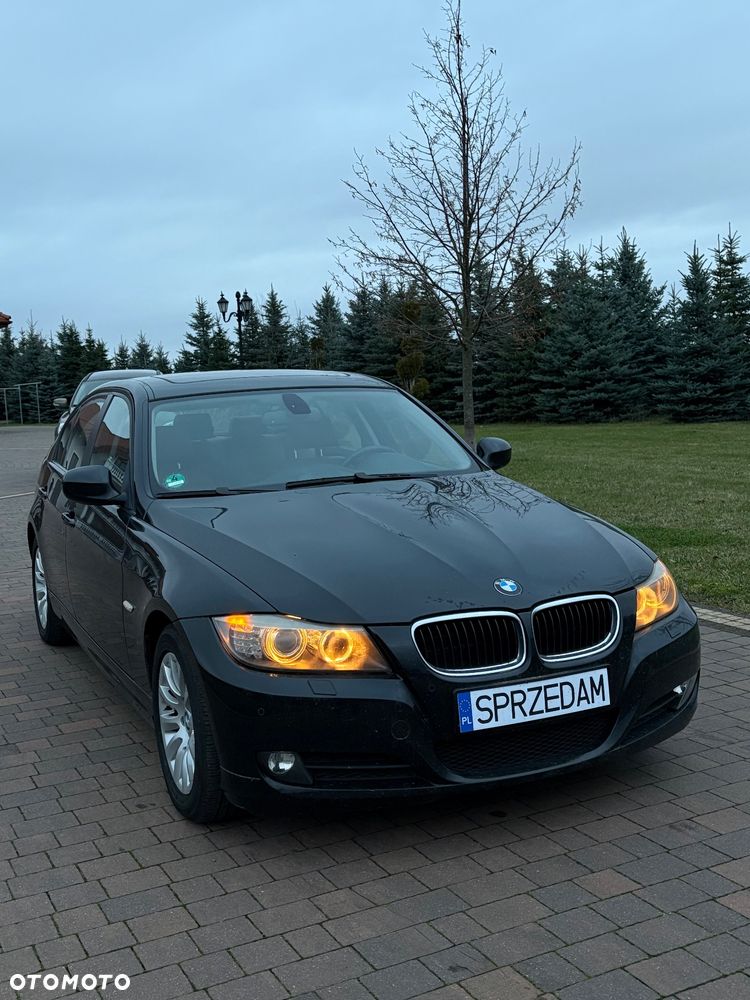 BMW Seria 3 318i - 1