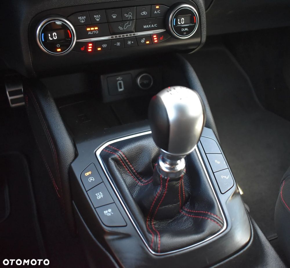 Ford Focus 1.5 EcoBlue STart-Stopp-System ST-LINE - 23
