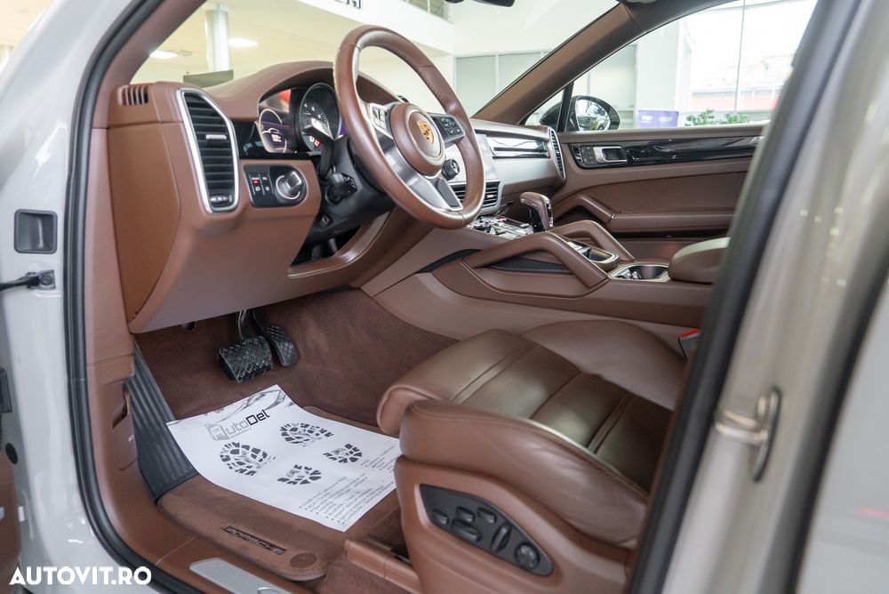 Porsche Cayenne Coupe E-Hybrid Tiptronic S - 22