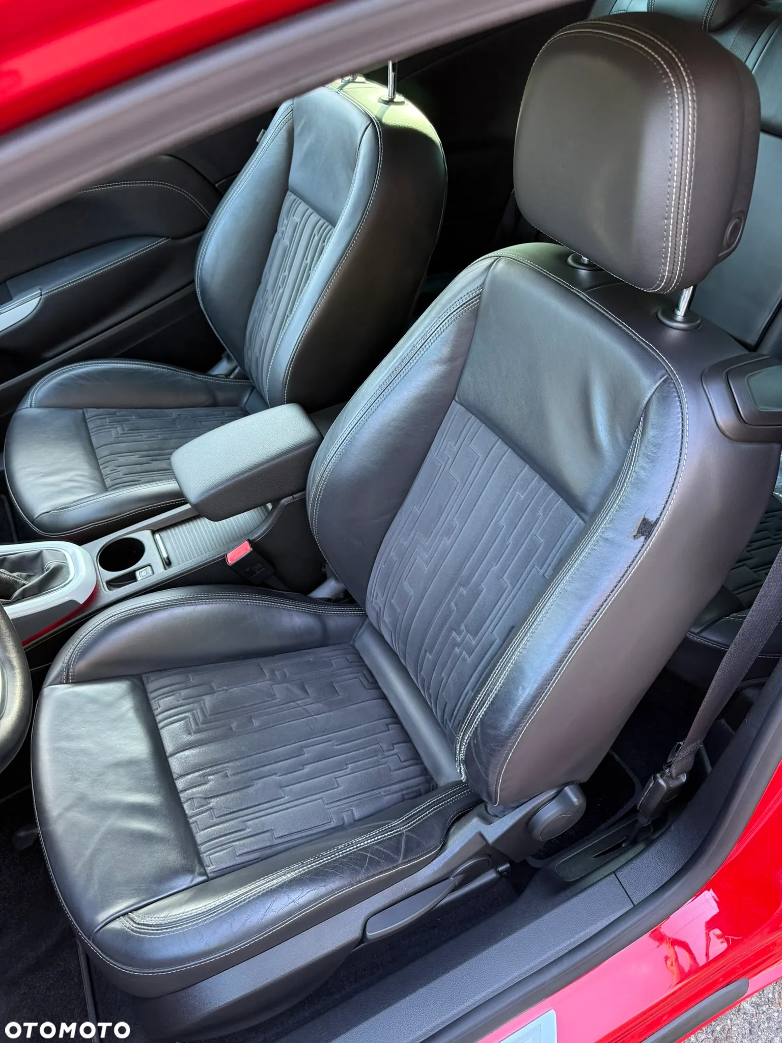 Opel Astra GTC 1.6 Turbo Innovation - 9
