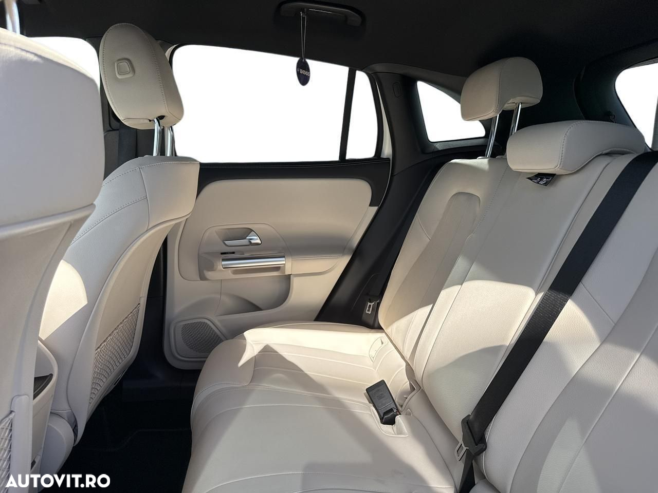 Mercedes-Benz GLA 250 e - 12