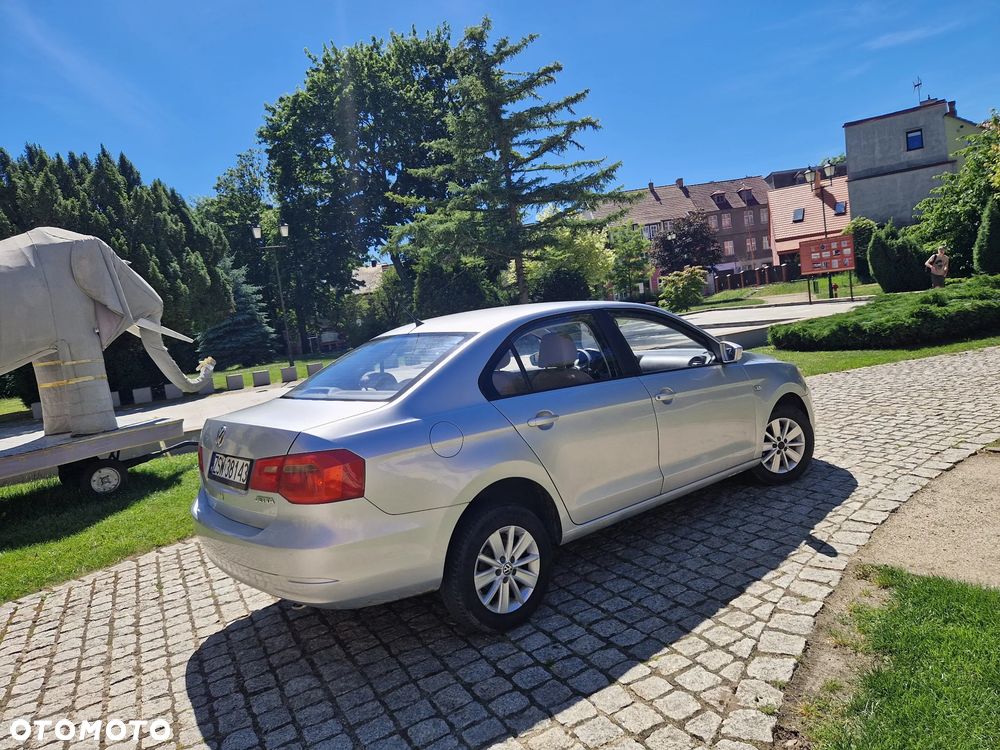 Volkswagen Jetta - 15