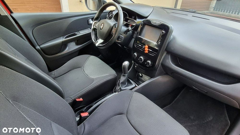 Renault Clio - 12