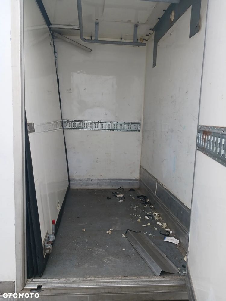 Iveco Daily kontener Izoterma chłodnia Mroźnia Przegroda 2016r - 7