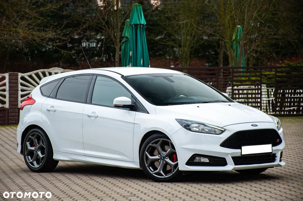 Ford Focus 2.0 TDCi ST mit Leder-Exclusiv-Paket - 8