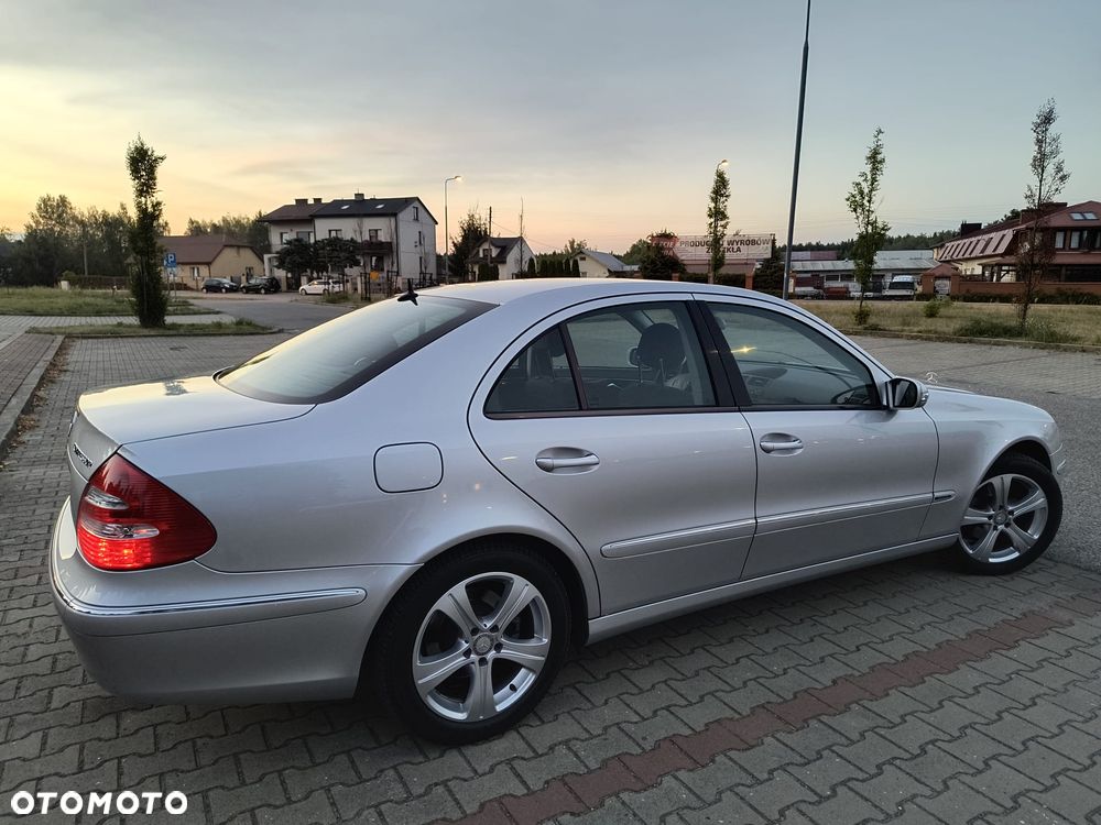 Mercedes-Benz Klasa E 200 Kompressor Elegance Sport Edition - 9