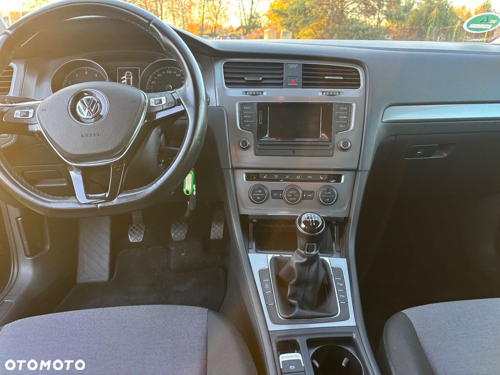 Volkswagen Golf 1.2 TSI BlueMotion Technology Comfortline - 12