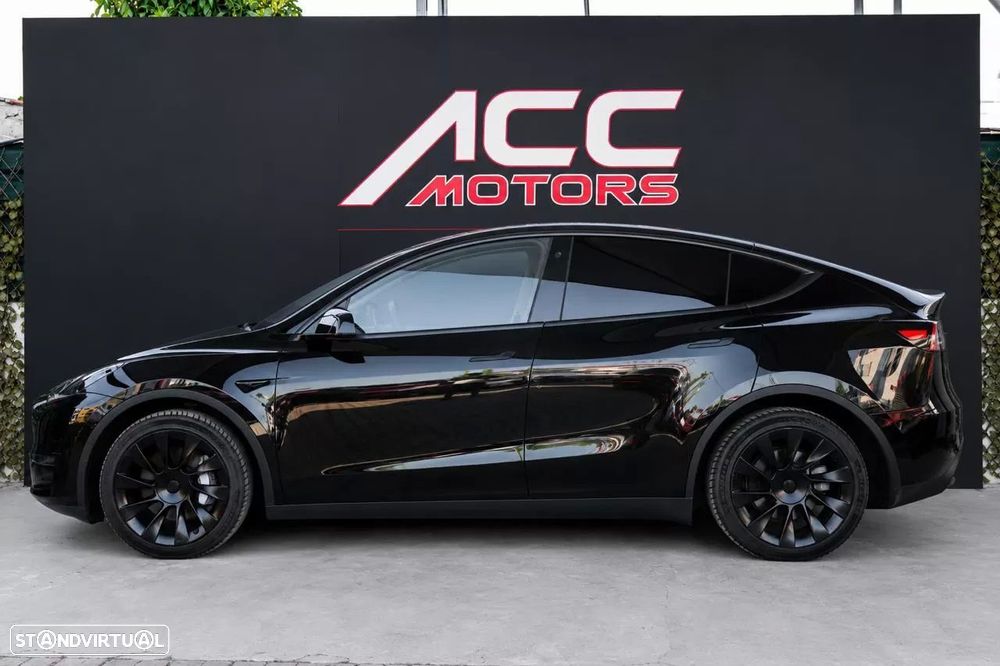 Tesla Model Y Long Range Dual Motor AWD - 12