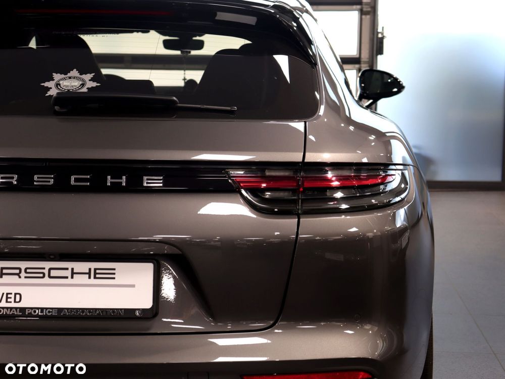 Porsche Panamera 4 E-Hybrid - 10