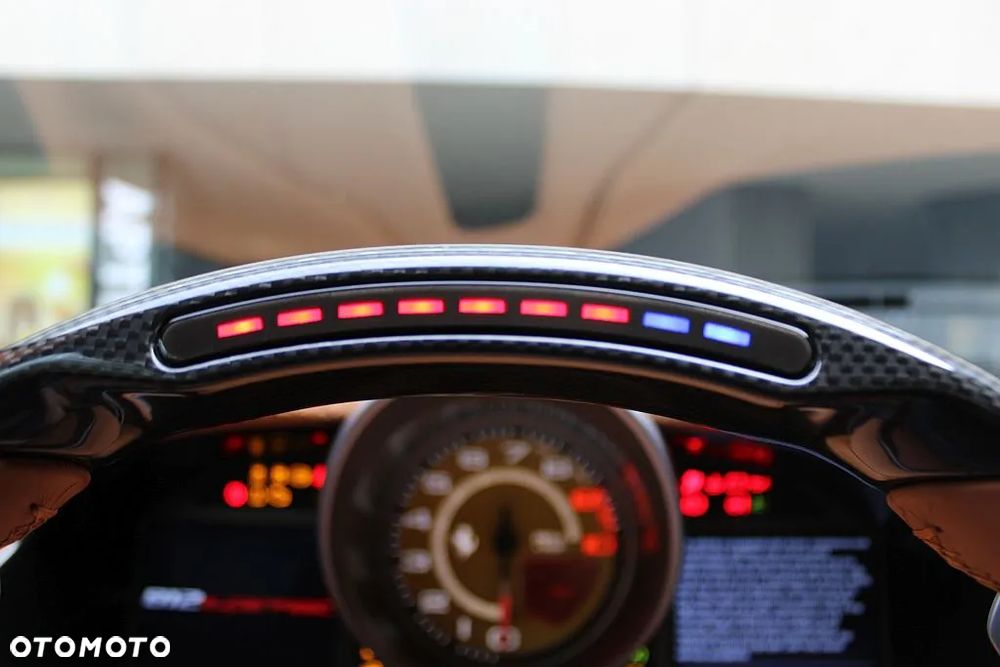 Ferrari 812 Superfast - 23