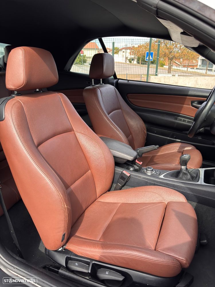 BMW 118 d Limited Edition Lifestyle c/ M Sport Pack - 17