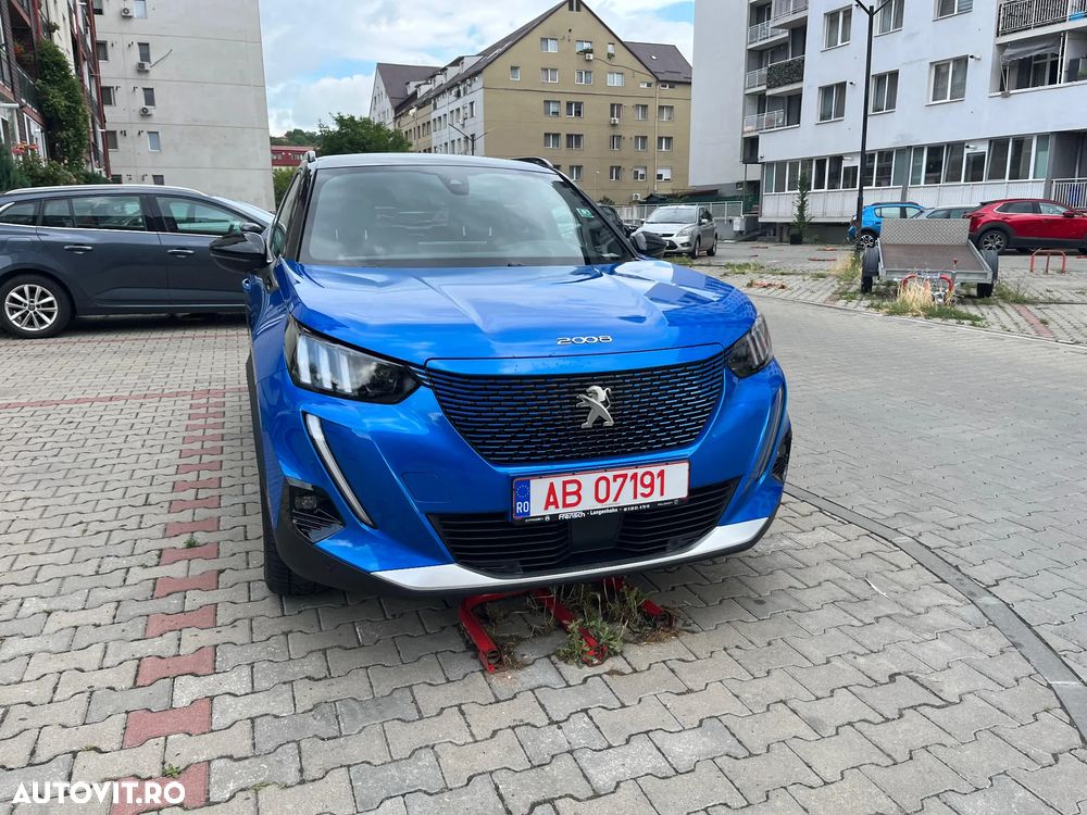 Peugeot 2008 e-2008 GT Line - 4