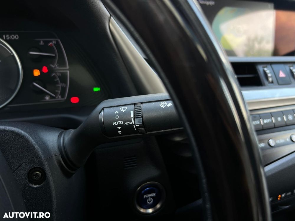Lexus Seria ES 300h Executive Line - 22