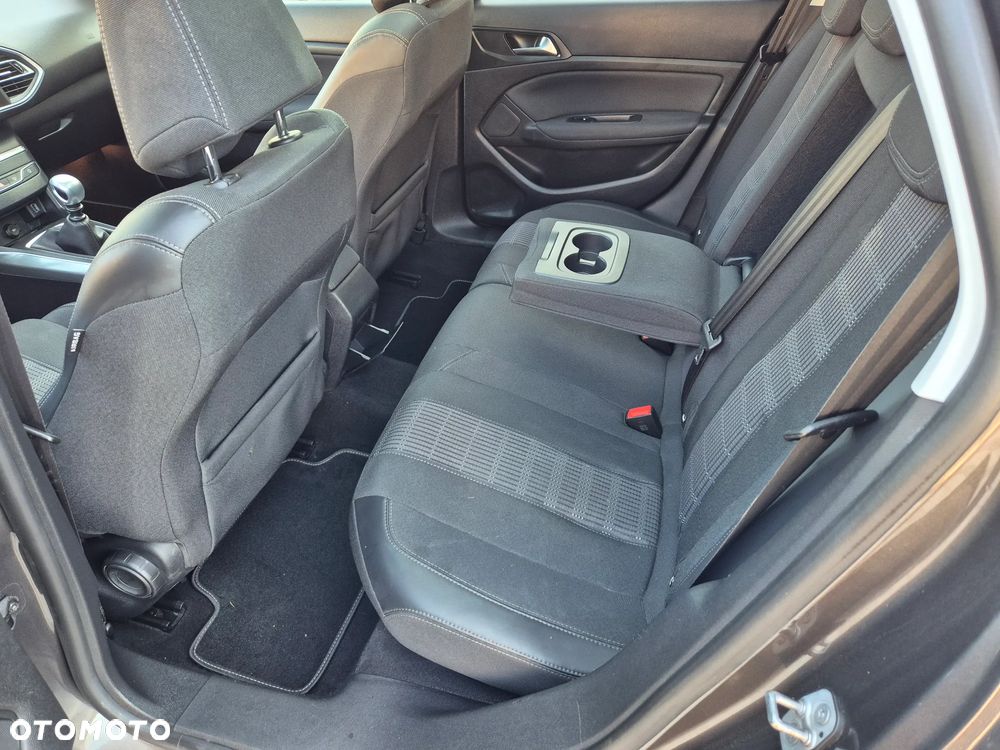 Peugeot 308 BlueHDi 120 Stop & Start Allure - 9