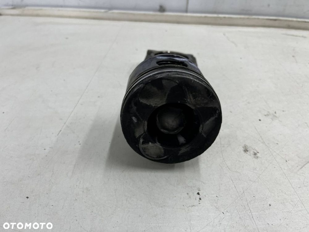 Tłok korbowód Renault Megane Clio Scenic Laguna Dacia Logan Duster Sandero Qashqai 1.5 dCi K9KT766 - 3