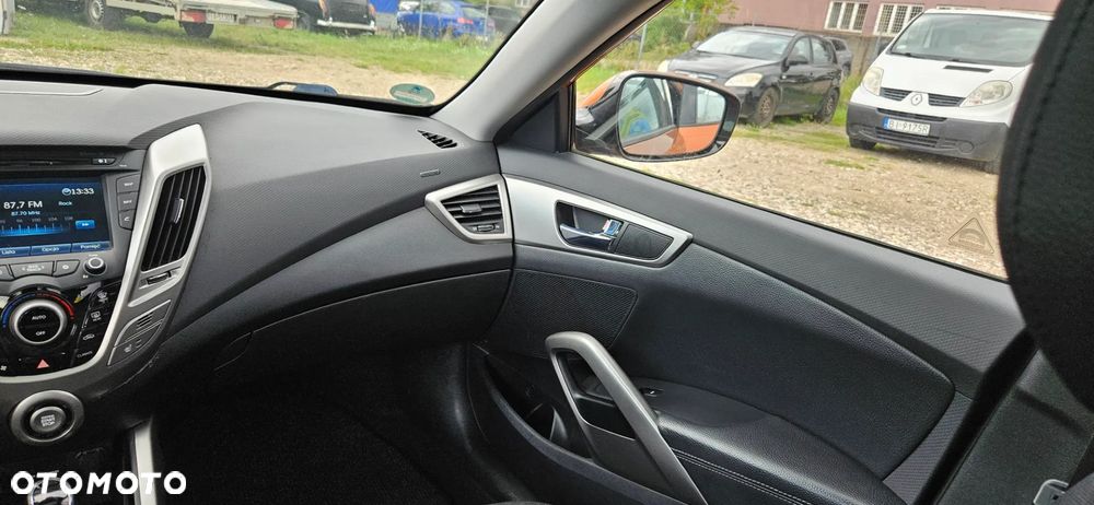Hyundai Veloster - 29