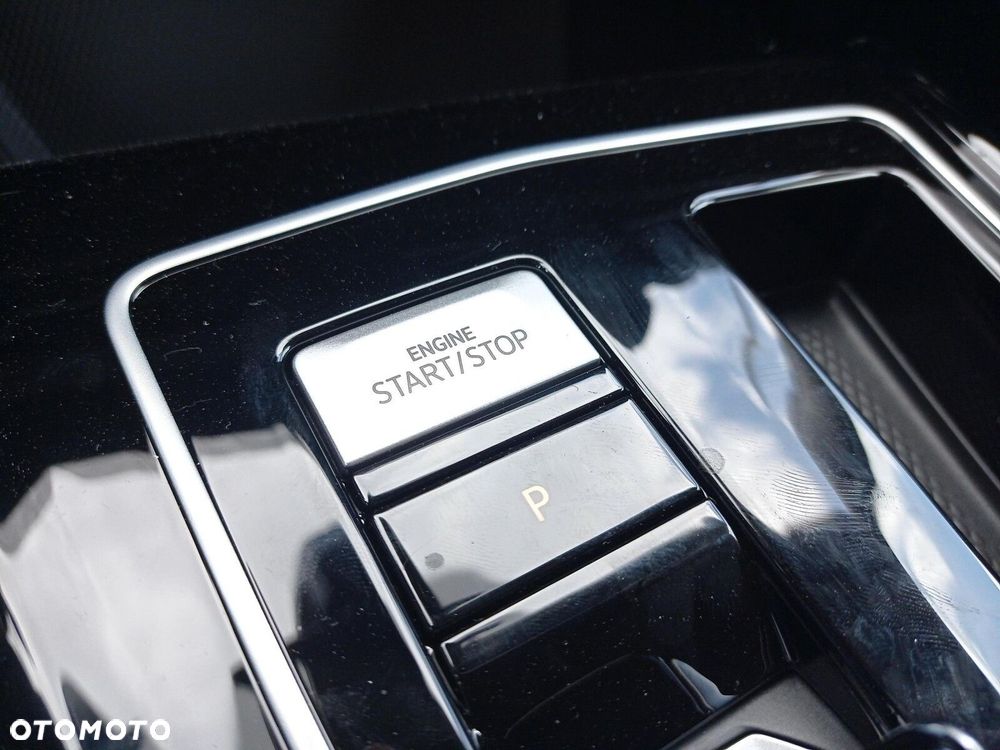 Volkswagen Golf - 30