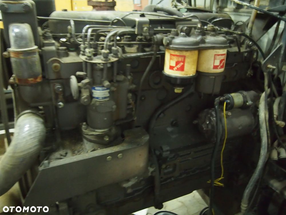 Silnik 6 cylindrowy Perkins A6.354 - 2