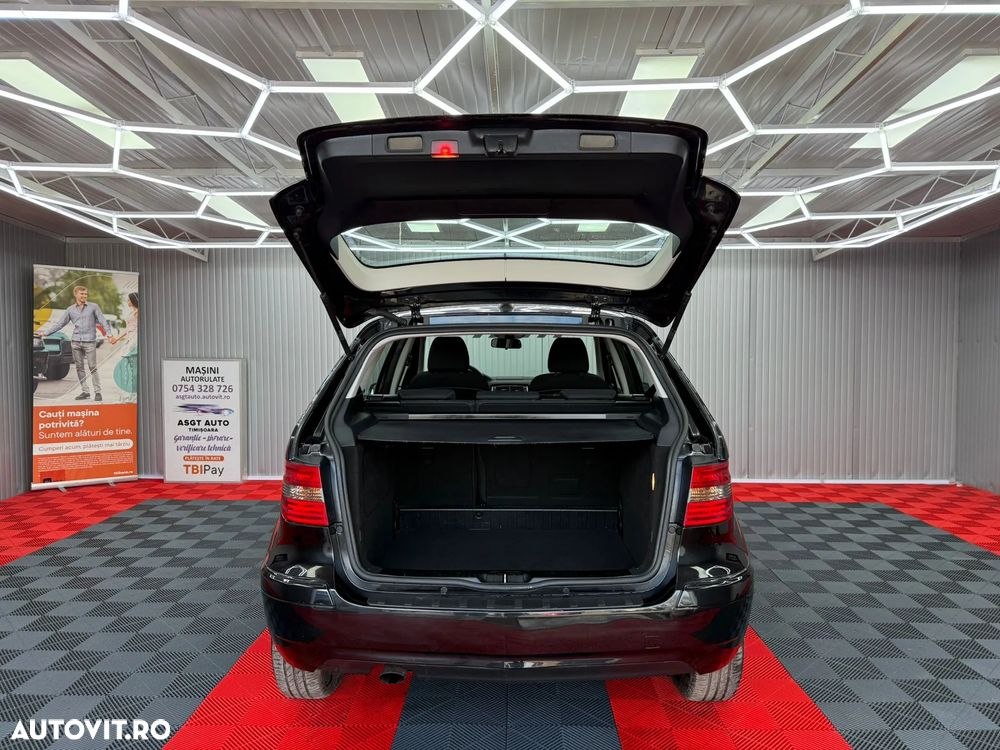 Mercedes-Benz B - 17