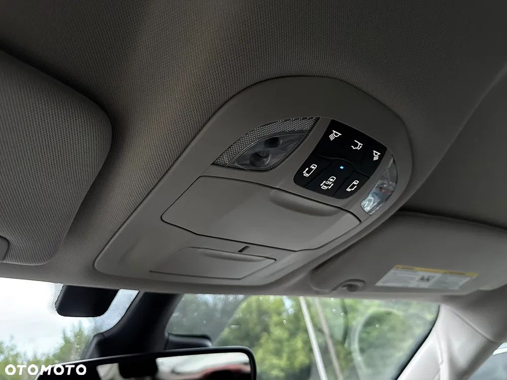 Chrysler Pacifica - 39