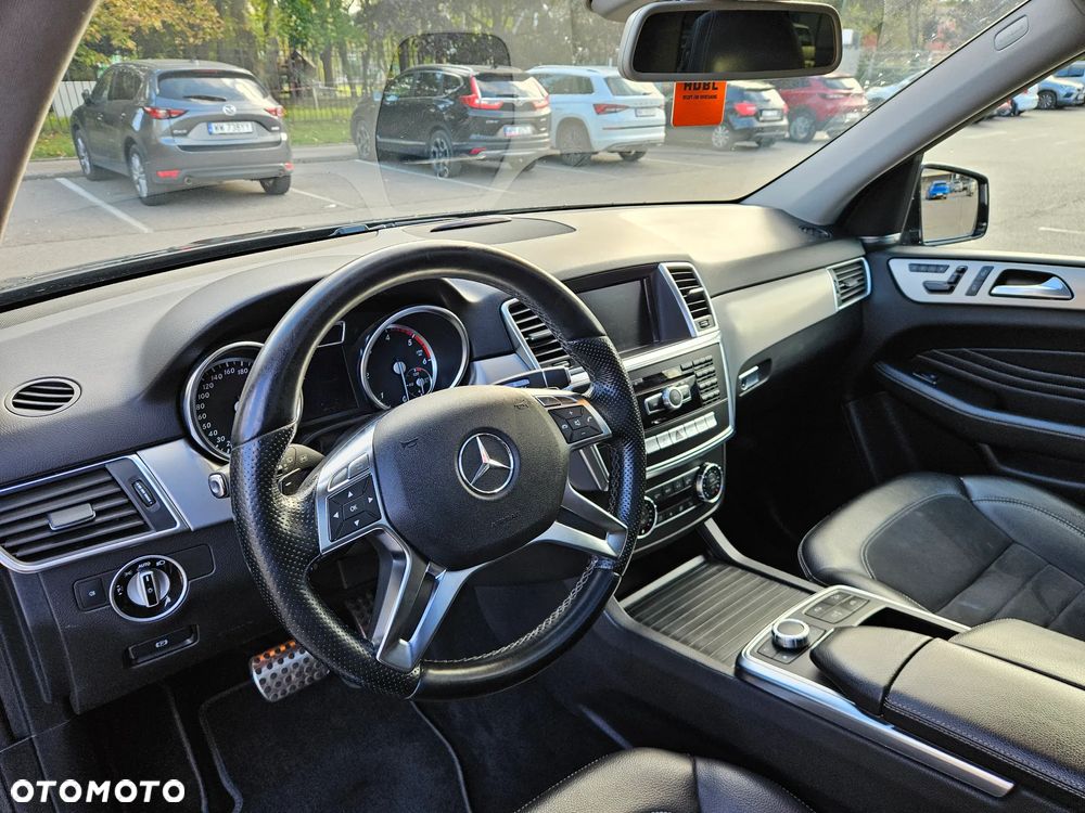 Mercedes-Benz ML 350 BlueTec 4-Matic - 12