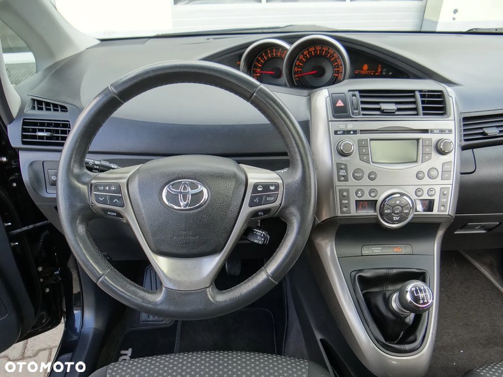 Toyota Verso 1.8 7-Sitzer Skyview Edition - 26