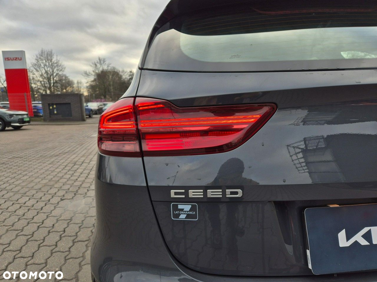 Kia Ceed - 10
