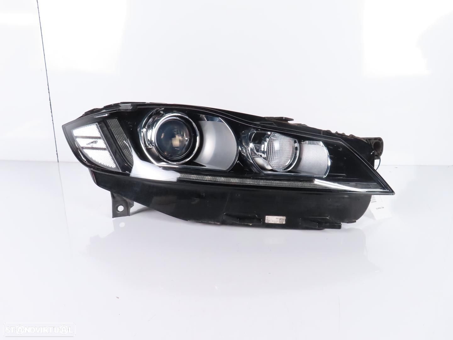 Farol Xenon Direito Usado / Original JAGUAR XF (X260)/JAGUAR F-PACE (X761) GX63-... - 1