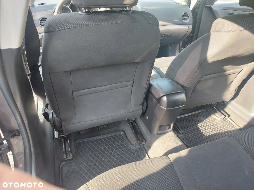 Chevrolet Cruze 1.6 Base - 11