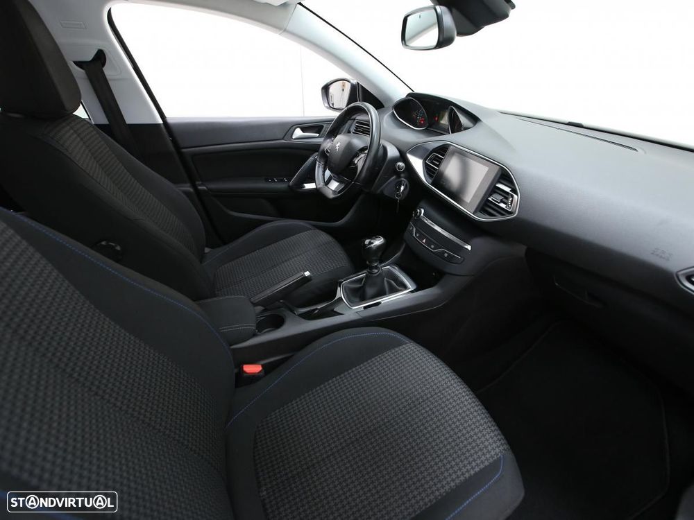 Peugeot 308 1.5 BlueHDi Style - 11