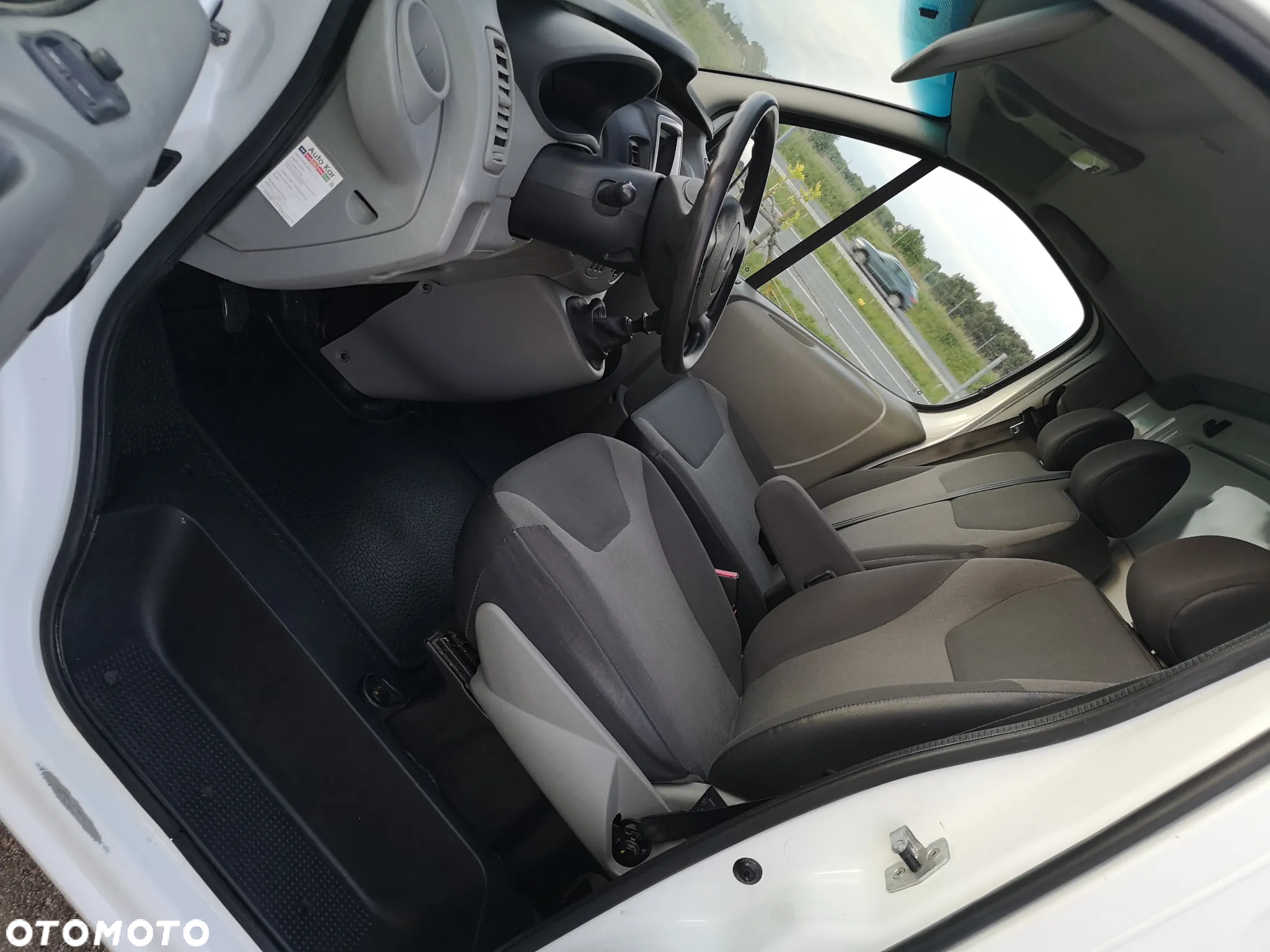 Renault TRAFIC - 18