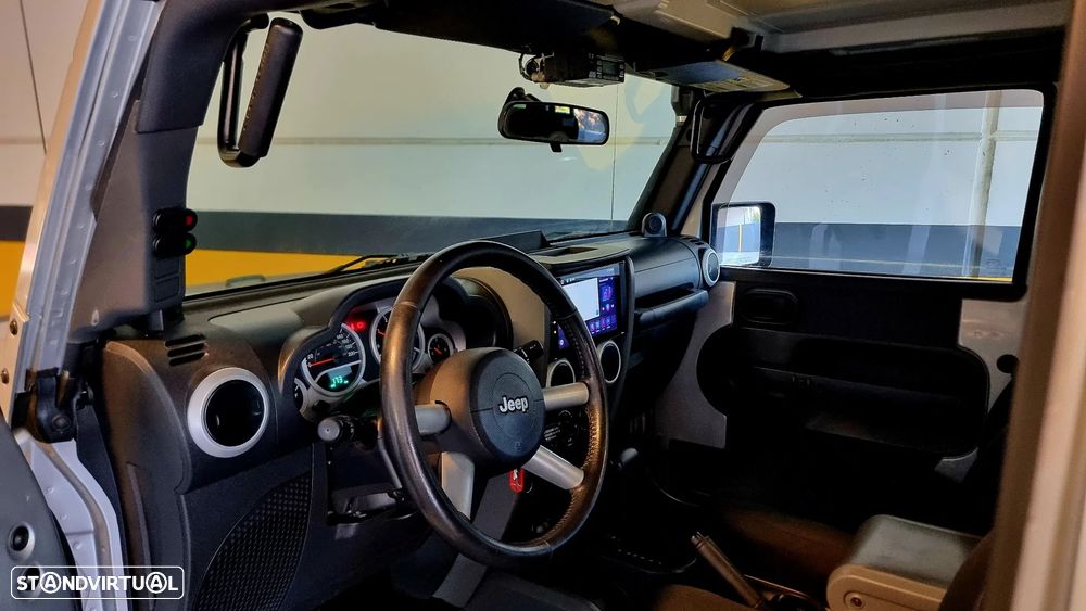 Jeep Wrangler 2.8 CRD ATX Sport - 11