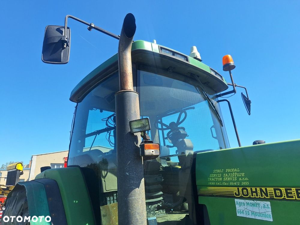 John Deere 8200 4X4 - 32