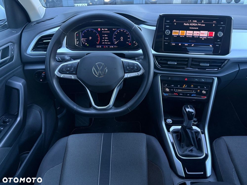 Volkswagen T-Roc - 11