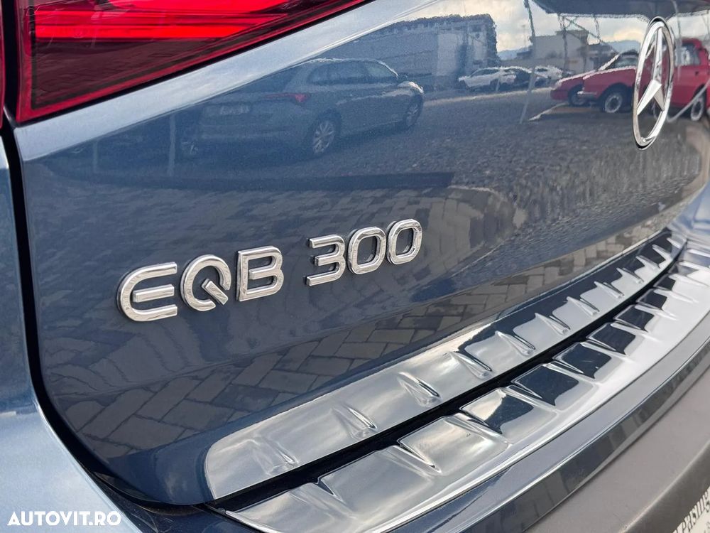 Mercedes-Benz EQB - 7