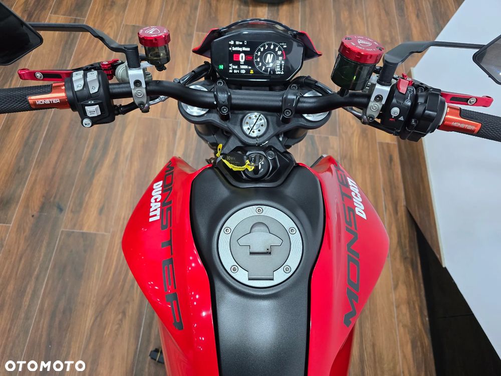 Ducati Monster - 14