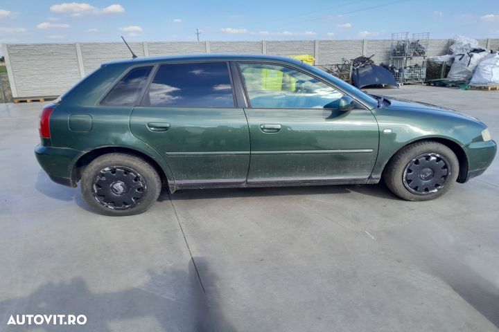 Dezmembrez Audi A3 8L [facelift] [2000 - 2003] Hatchback 5-usi 1.6 MT - 3
