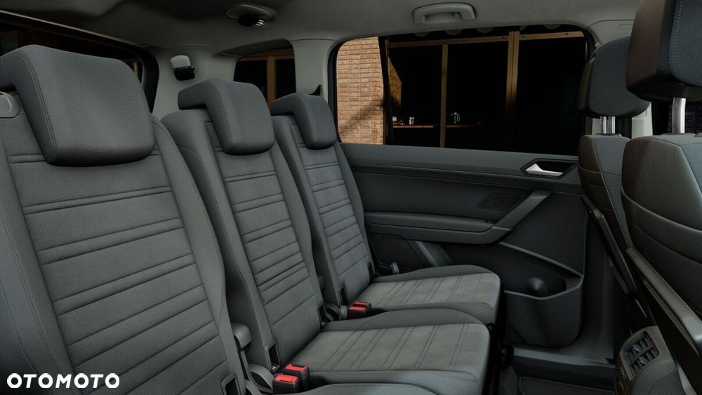 Volkswagen Touran - 11