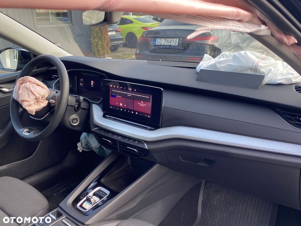 Skoda Octavia 1.5 TSI mHEV Selection DSG - 18