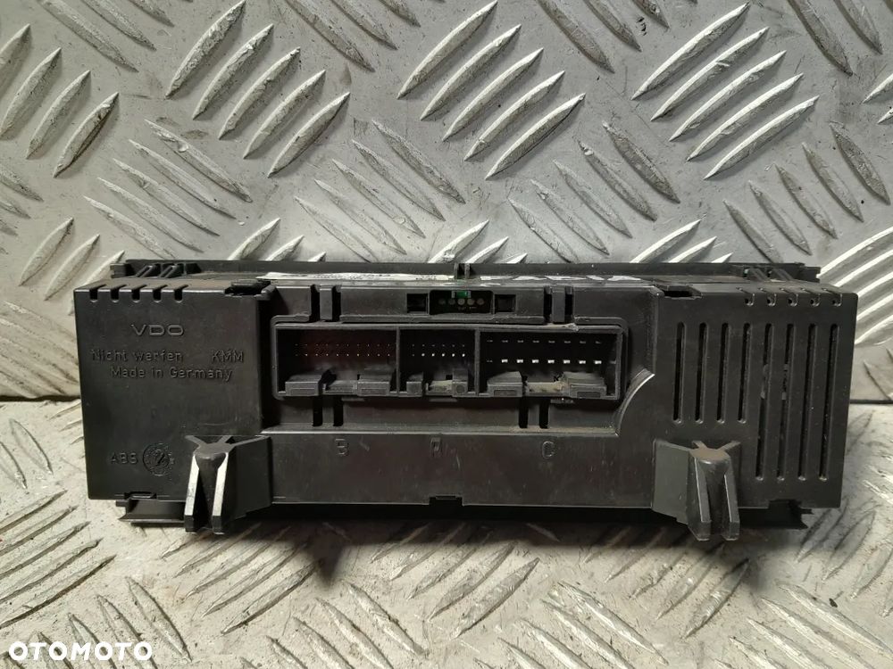PANEL NAWIEWU KLIMATYZACJI VOLKWAGEN T5 5J0907044A - 3