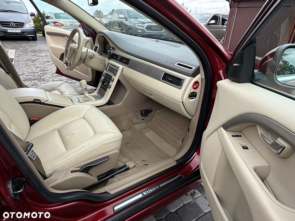 Volvo V70 2.0 Momentum - 10