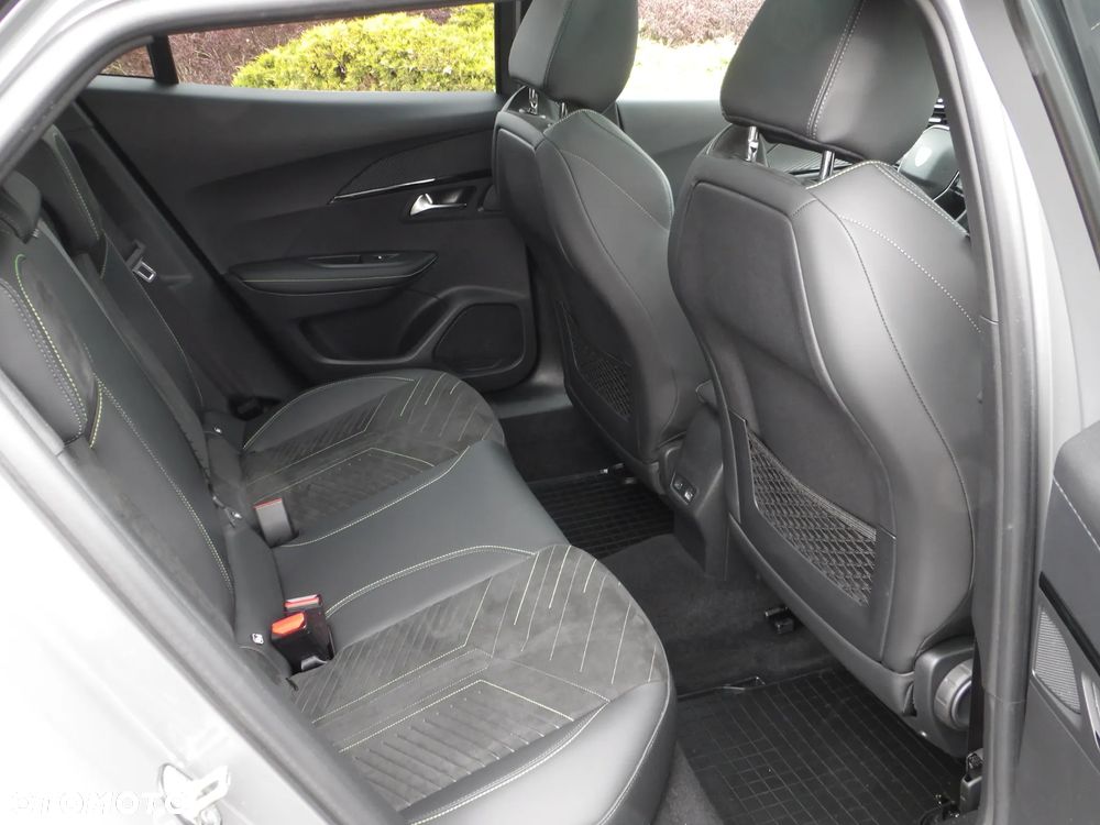 Peugeot 2008 1.2 PureTech GT S&S EAT8 - 11