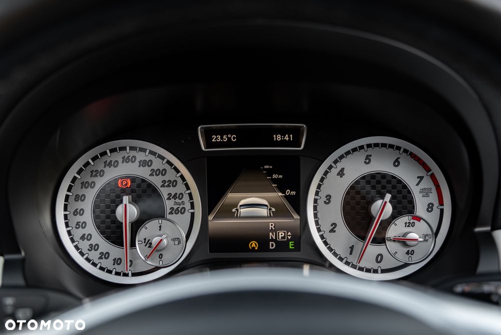 Mercedes-Benz Klasa A 250 4Matic 7G-DCT AMG Line - 36