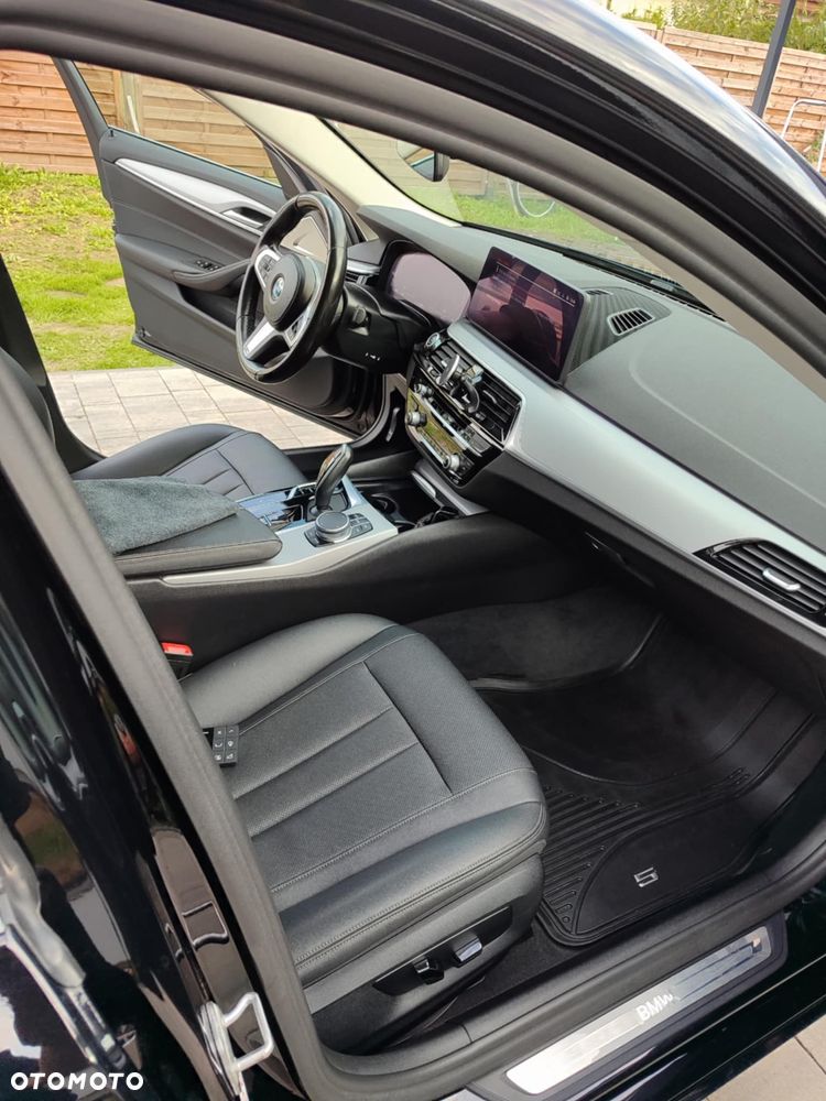BMW Seria 5 518d Business Edition - 12